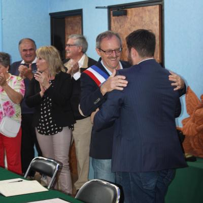 Jumelage entre les communes de Roumazières-Loubert et Rafelbunyol