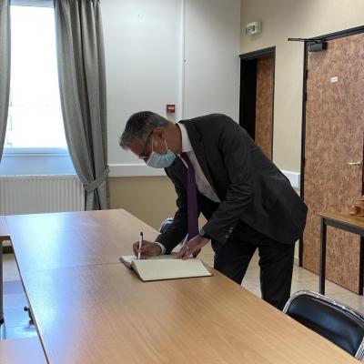 Signature du livre d'or